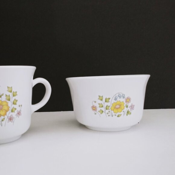 Spring Meadow Cream & Open Sugar Set Corelle - Picture 2 of 9